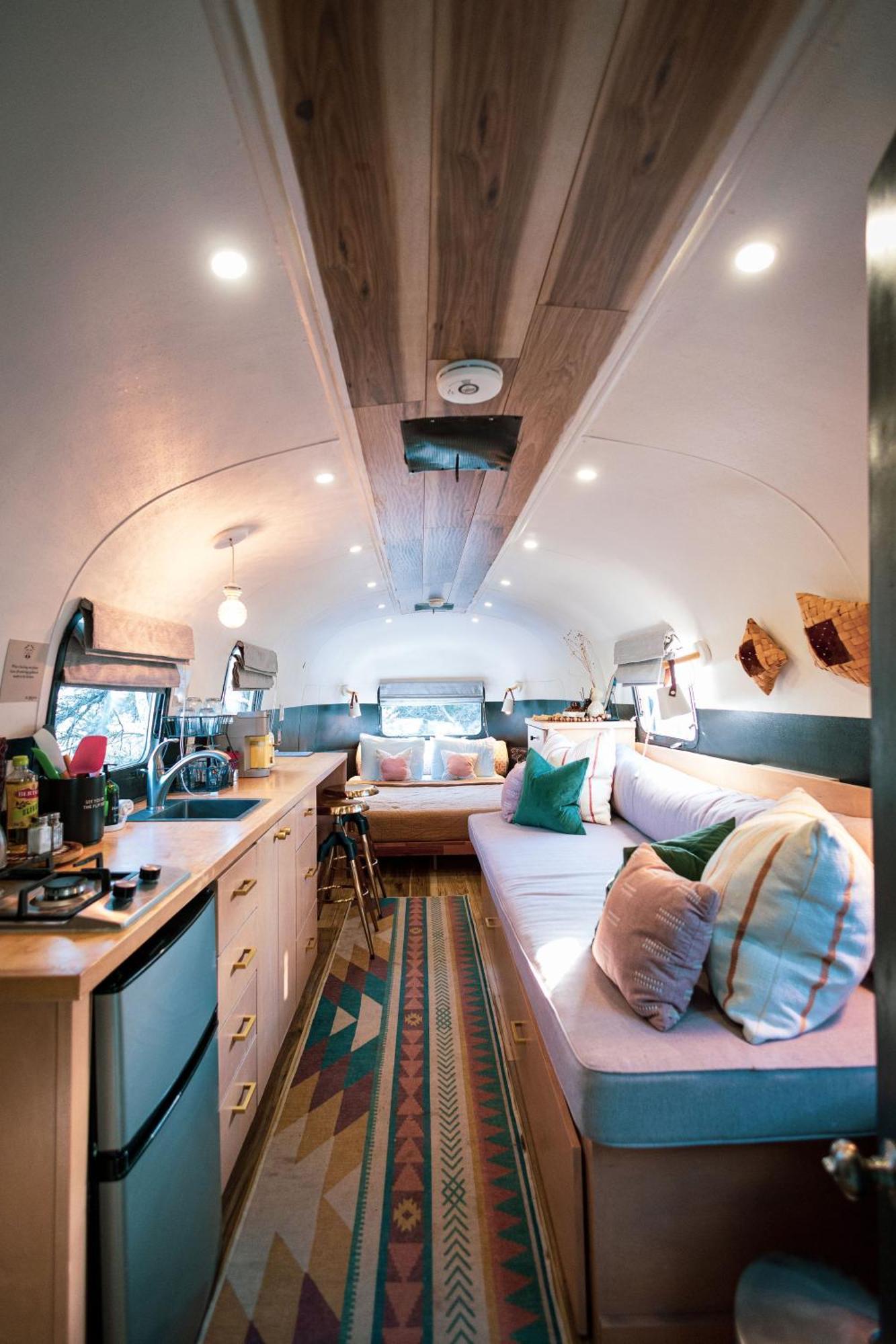 Silver Bullet Airstream, El Mistico Glamping Ranch Nogal Bagian luar foto