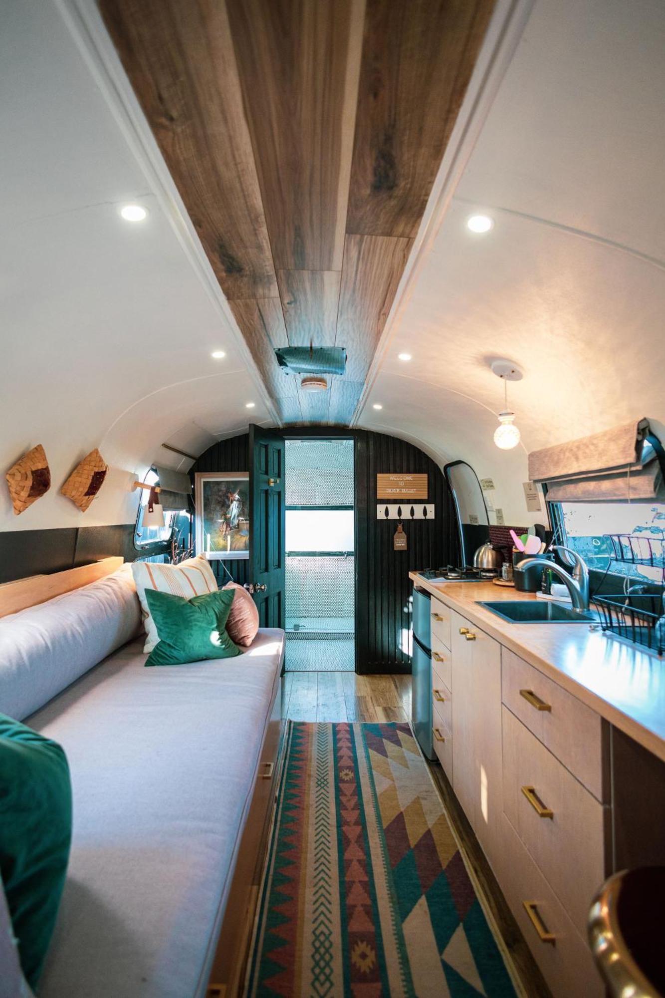 Silver Bullet Airstream, El Mistico Glamping Ranch Nogal Bagian luar foto